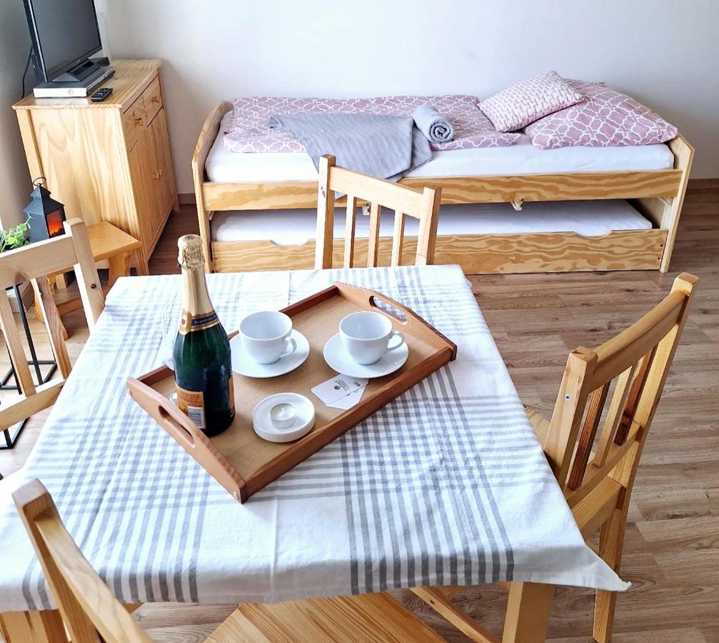 Apartman H&H Na Vysocine Stritez  ภายนอก รูปภาพ